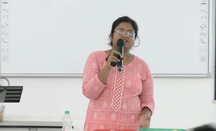 Lecture on Humerus bone anatomy functions ans clinical conditions by Dr. Madhumita Mahato – Live Sessions at Santiniketan Medical College and Hospital